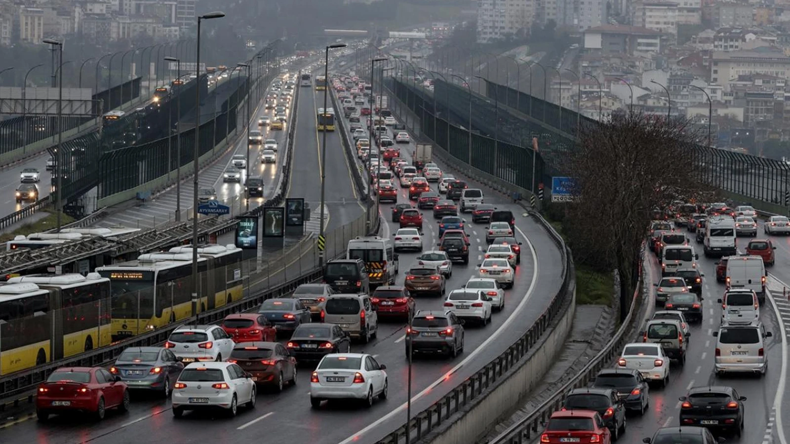 İstanbul trafiğinde yeni dönem: Hız sınırı düşürüldü