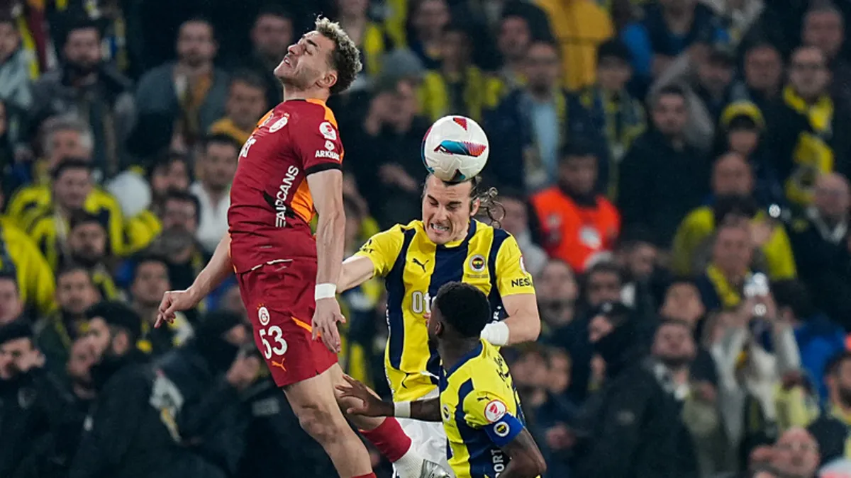 Fenerbahçe-Galatasaray maçı öncesi futbolcular tokalaşmadı!