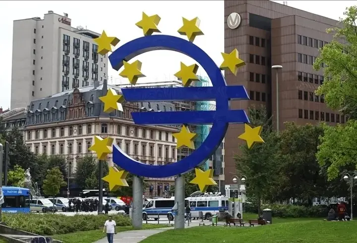 Euro Bölgesi'nde yıllık enflasyon şubatta yavaşladı