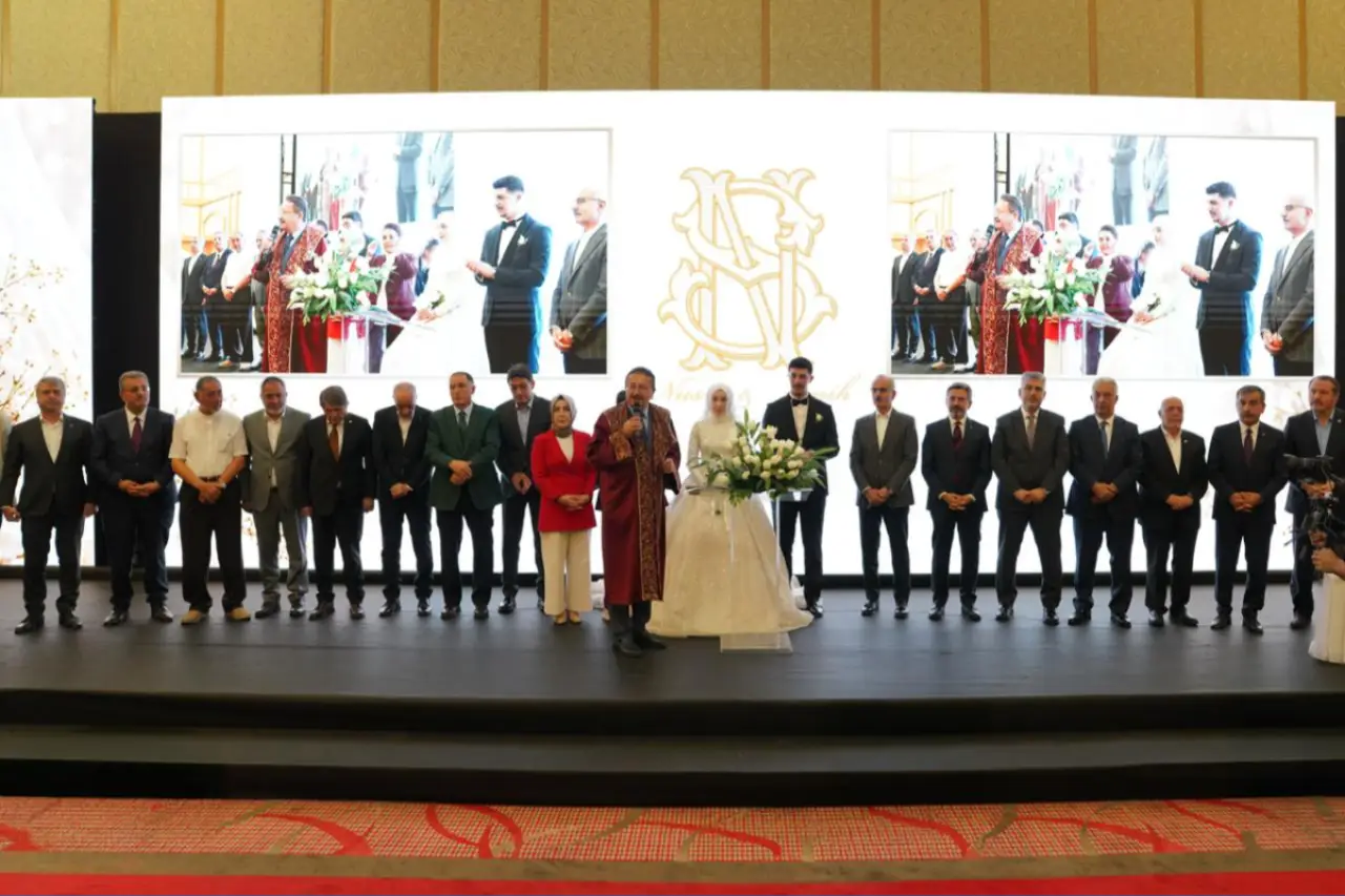 İşçiye Saldıran AKP'li Tiryaki, Öz Sağlık-İş’in Nikah Masasında