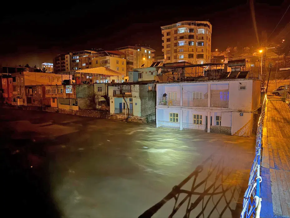 Siirt'te sel alarmı: Gece yarısına dikkat