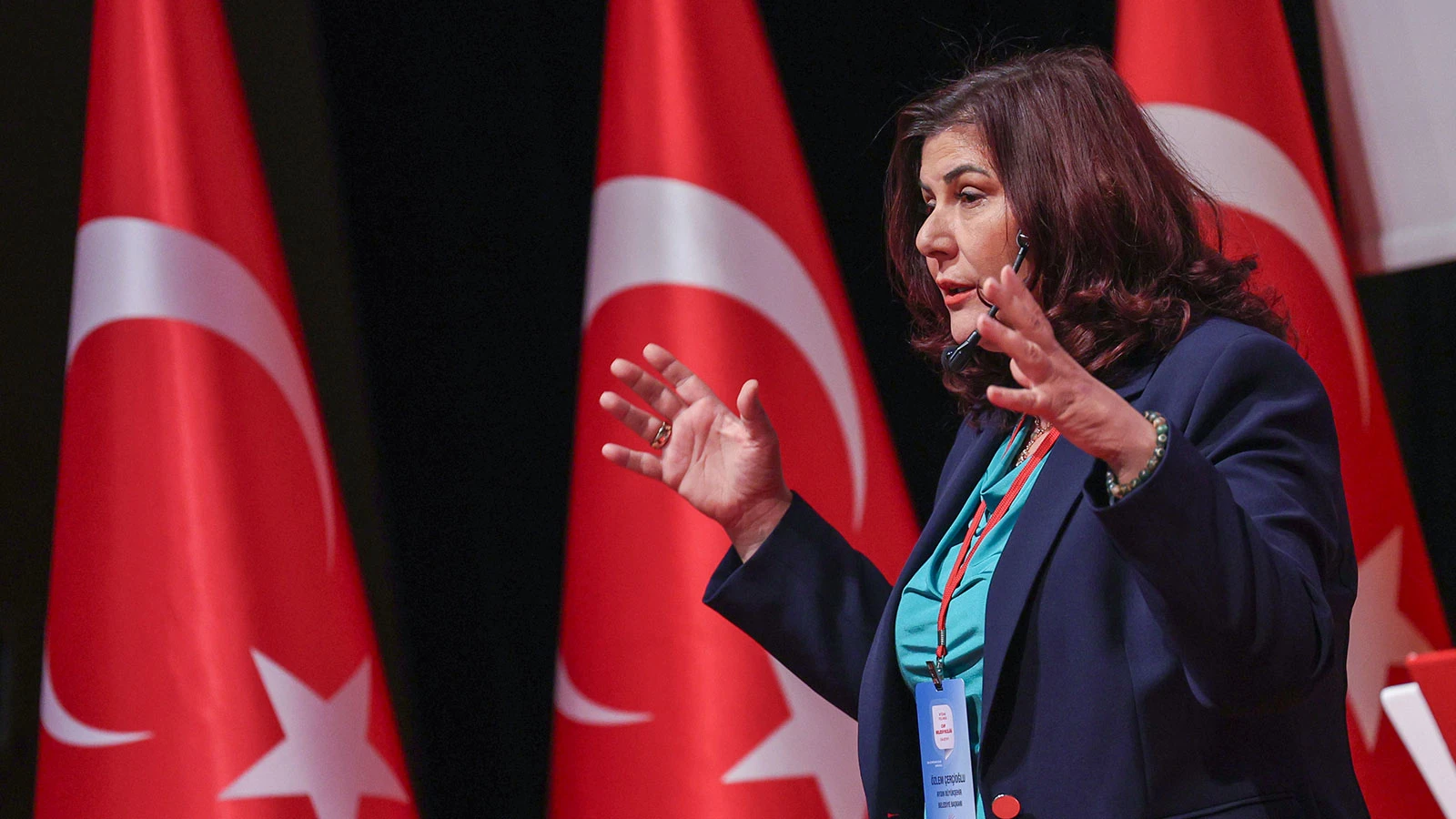 Bugün AK Parti'ye geçmesi beklenen 9 belediye belli oldu