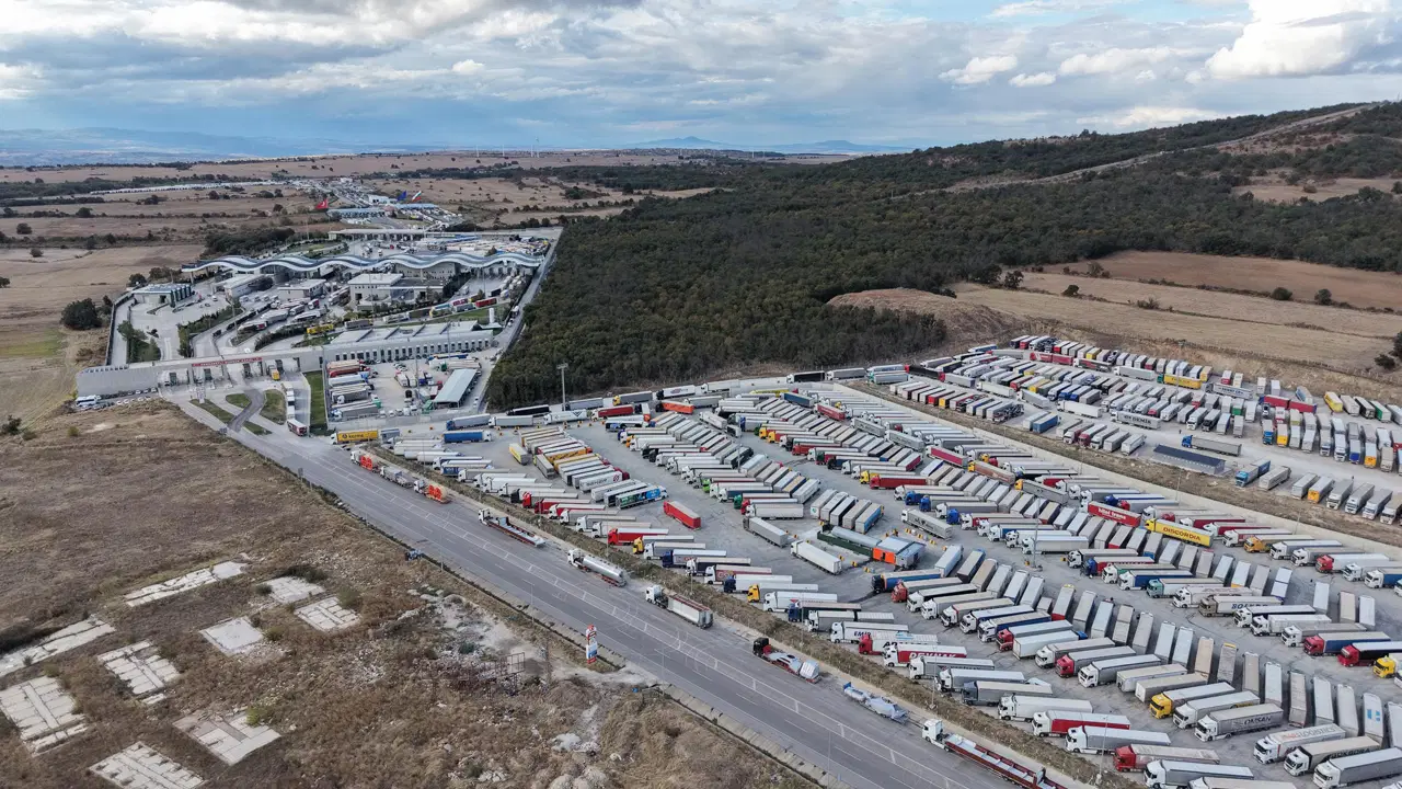 Bulgaristan Sınırında 30 Kilometre Tır Kuyruğu: 'Daha Ne Kadar Bekleyeceğimiz Belli Değil'