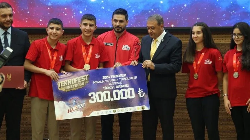 Şanlıurfa'da Teknofest Güneydoğu'da Finale Yükselen Takımlar Ödüllendirildi