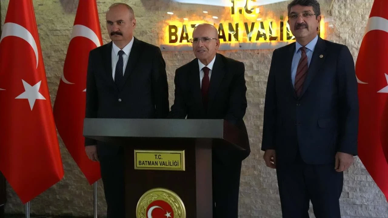Hazine ve Maliye Bakanı Şimşek, Batman Valiliğini ziyaret etti