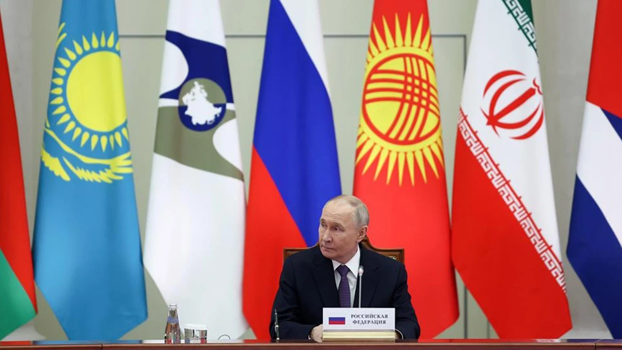 Putin: Avrasya Ekonomik Birliği bağımsız bir güç merkezi haline geldi