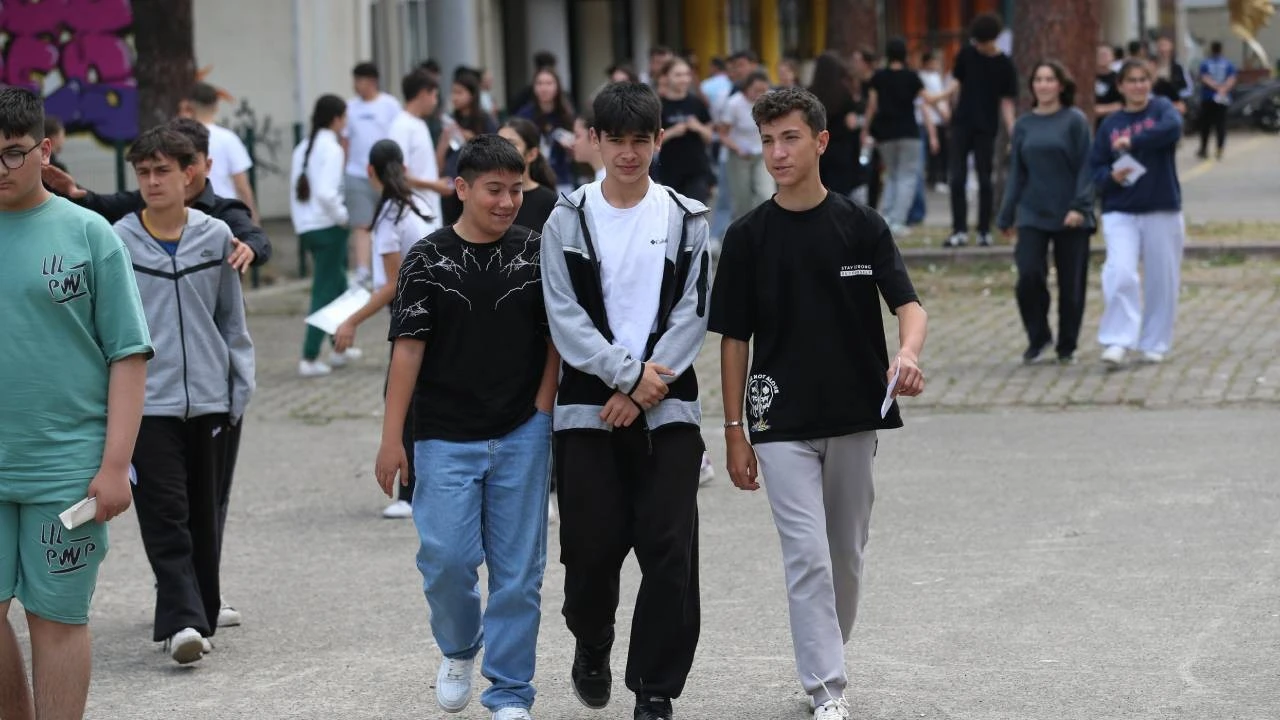 LGS maratonu sona erdi! 1 milyonu aşkın öğrenci ter döktü