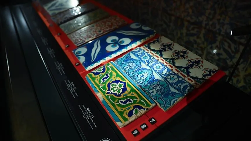 Topkapı Sarayı'nın Mabeyn bölümünde "Çini Sanat Galerisi" açıldı