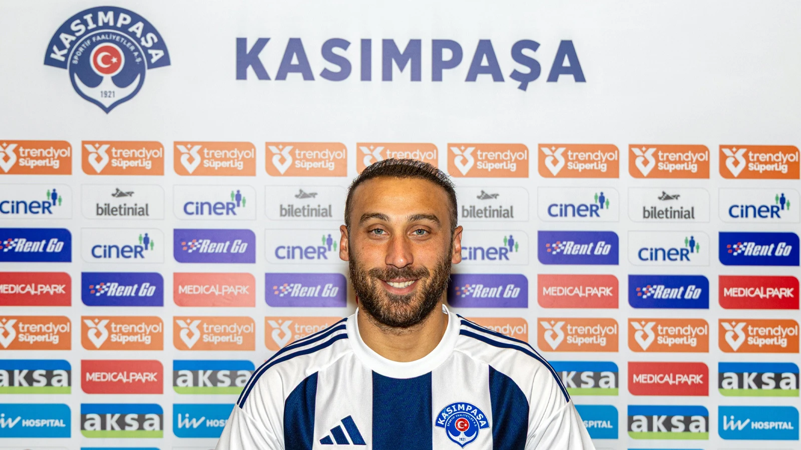 Kasımpaşa Cenk Tosun'u resmen duyurdu!