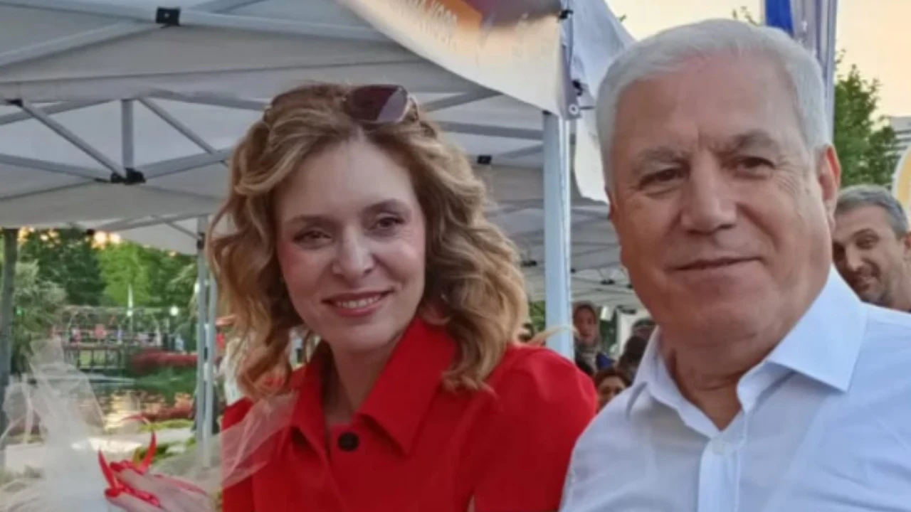 Mustafa Bozbey eşi Seden Bozbey ve çocuğu Side Bozbey kimdir?