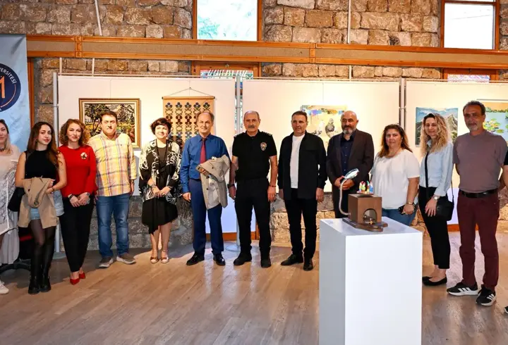 Cumhuriyet Bayramı'nda eş zamanlı karma sergi