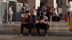 Korku, endişe, karmaşa: Türkiye sınırındaki İranlılar anlatıyor