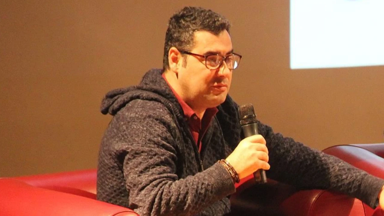Enver Aysever gözaltına mı alındı? Aysever neden gözaltına alındı?