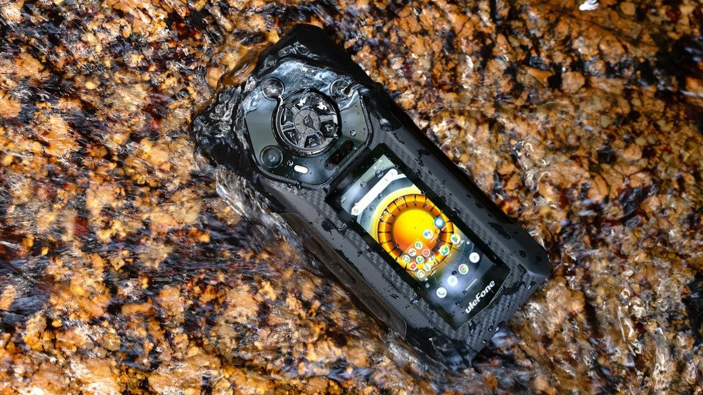 Dünyanın ilk çift ekranlı ve dayanıklılık odaklı telefonu duyuruldu