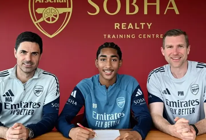 Arsenal, 16 yaşındaki Marli Salmon sözleşme imzaladı