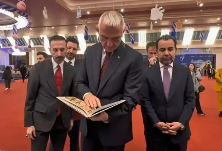 Bakan Ersoy, 'Külliye'de Ramazan' etkinlik alanını ziyaret etti