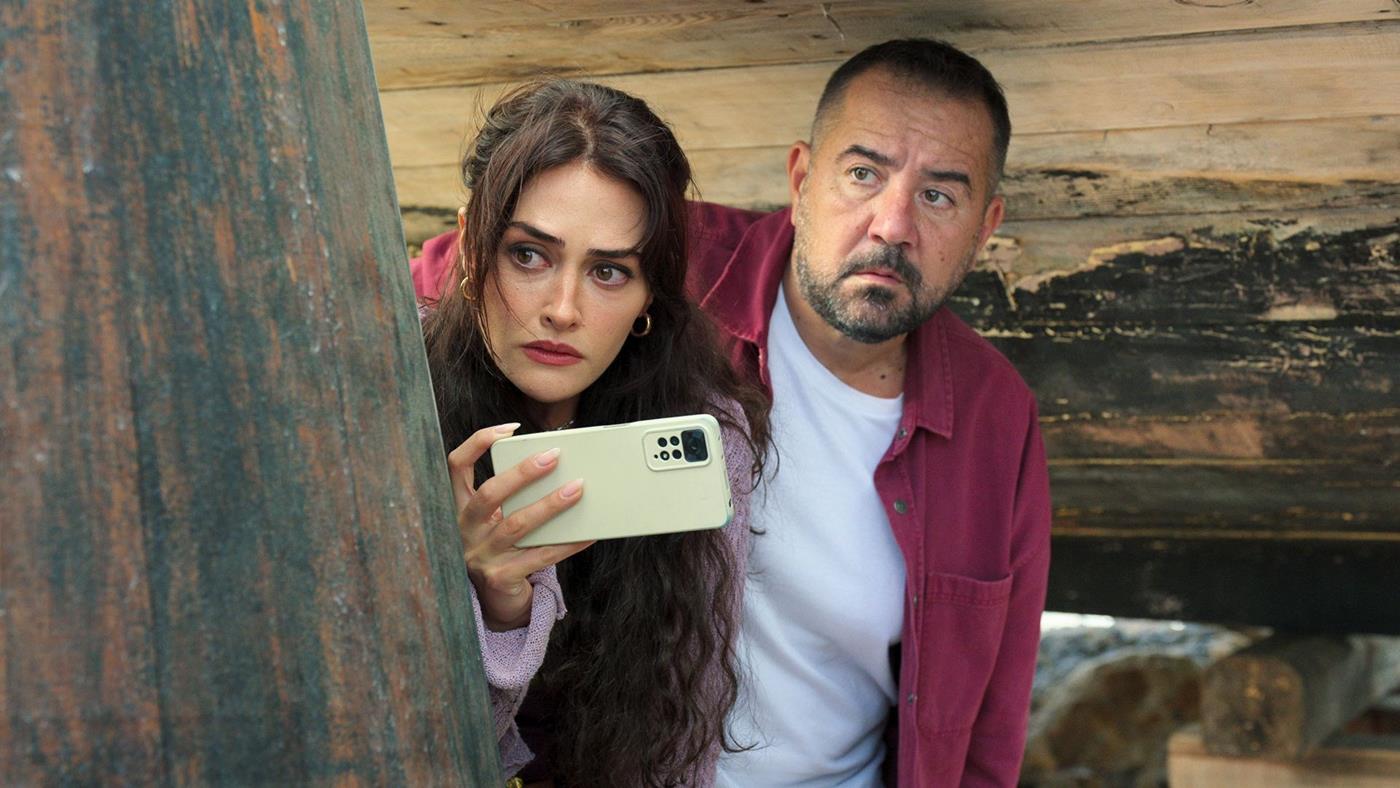 Ata Demirer'in Netflix dizisi Bir İhtimal Daha Var'dan yeni fragman