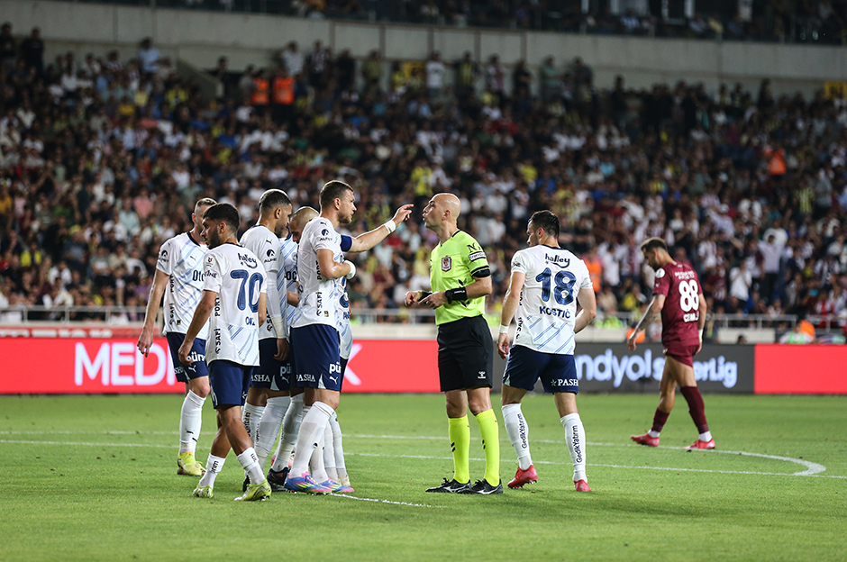 Fenerbahçeli futbolculardan röportaja çıkmama kararı