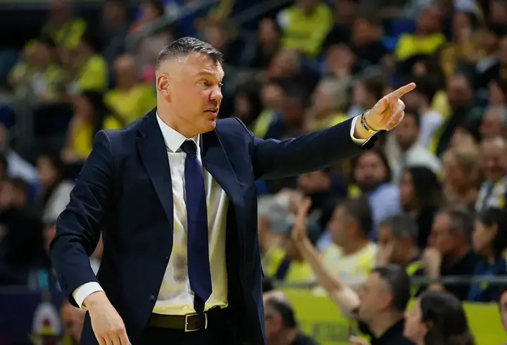 Fenerbahçe Beko, Dubai’de mahsur kalan Jasikevicius için harekete geçti