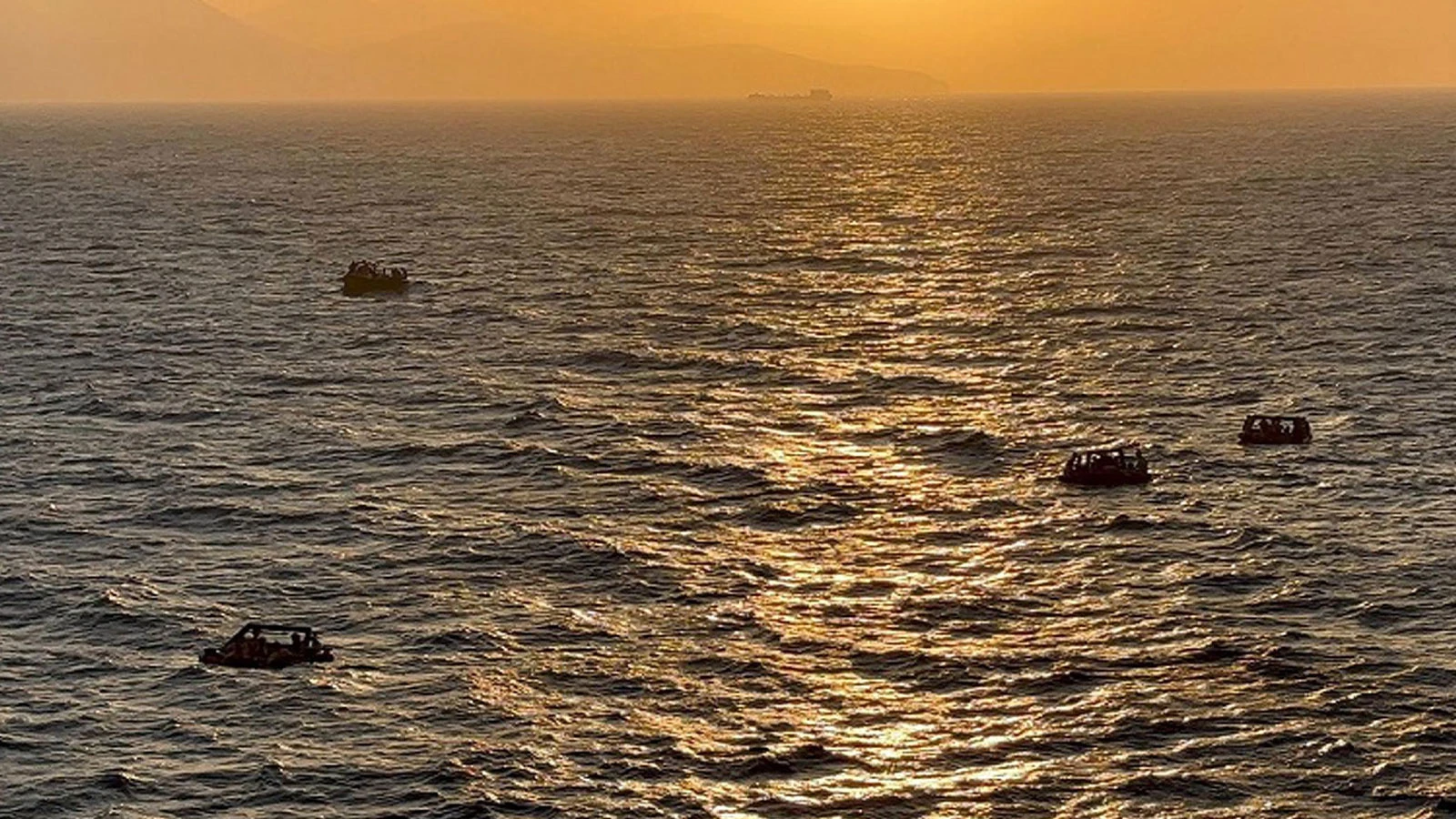 Muğla'da 86 kaçak göçmen kurtarıldı; 2 organizatör tutuklandı