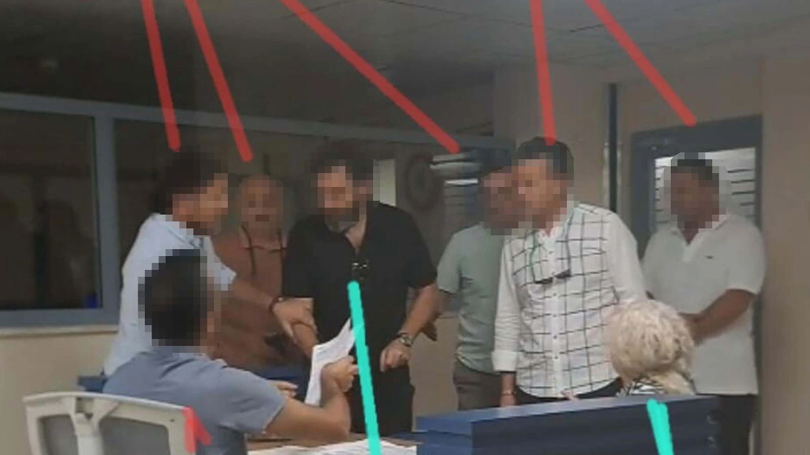 Tapu dairesinde dublörlü satış oyunu! 4 şüpheli suçüstü yakalandı