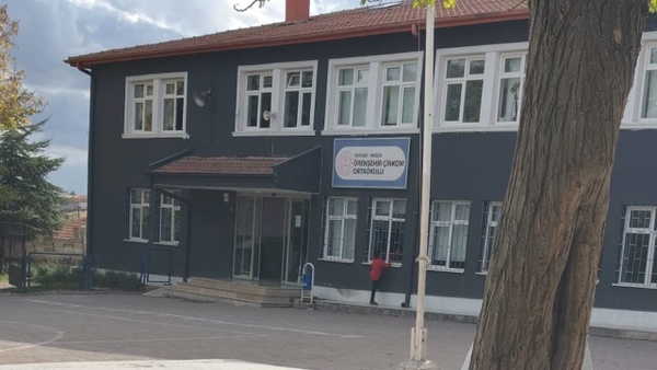 Kayseri'de Okulda Endişelendiren Olay: 12 Öğrenci Hastaneye Kaldırıldı