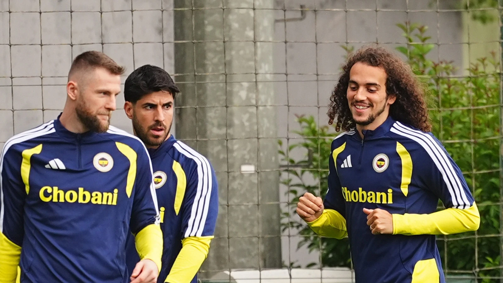 Fenerbahçe Şampiyonlar Ligi maçı hangi kanalda? Aston Villa - Fenerbahçe maçı şifresiz m?