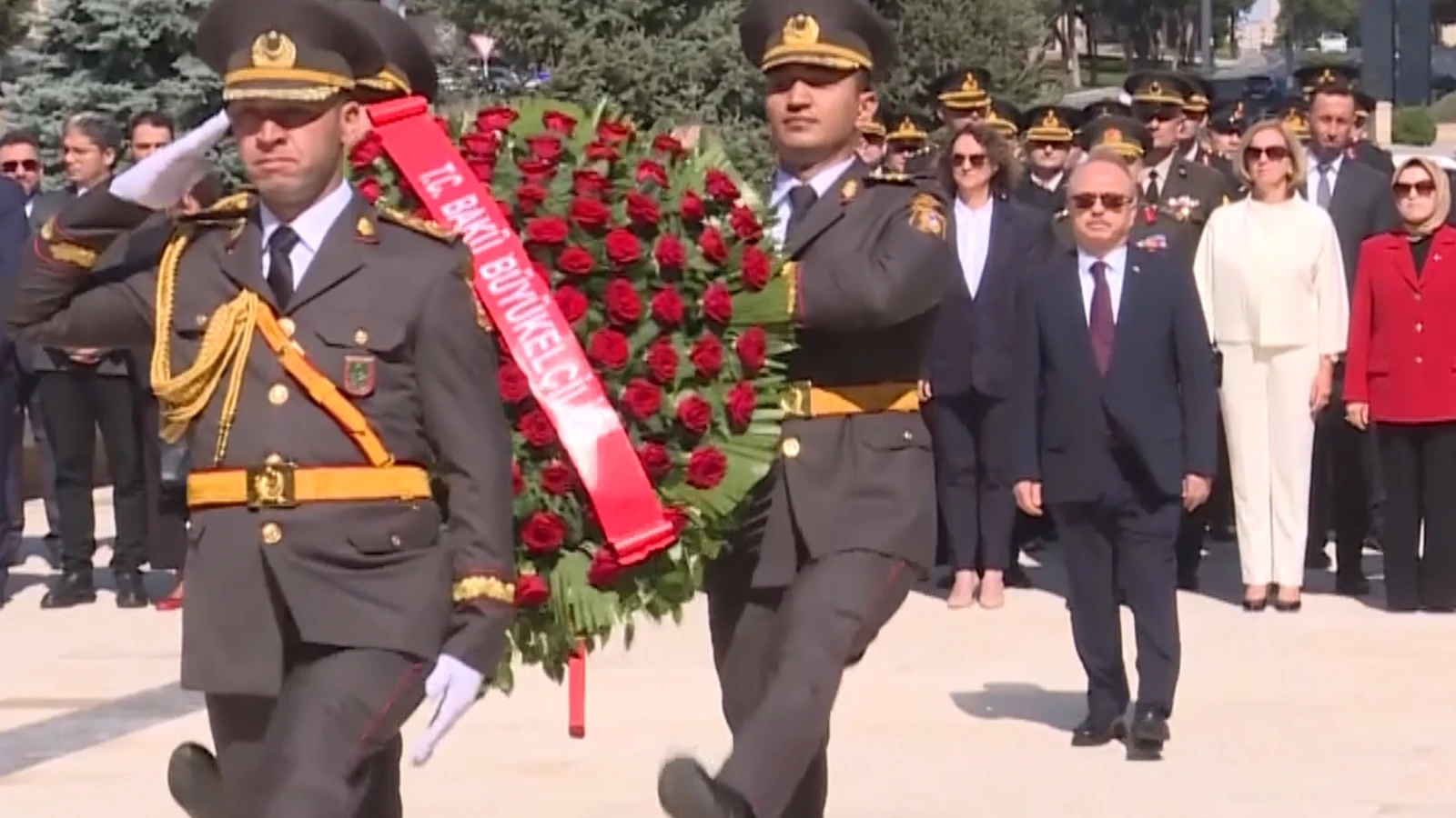 Bakü'de 30 Ağustos Zafer Bayramı törenle kutlandı