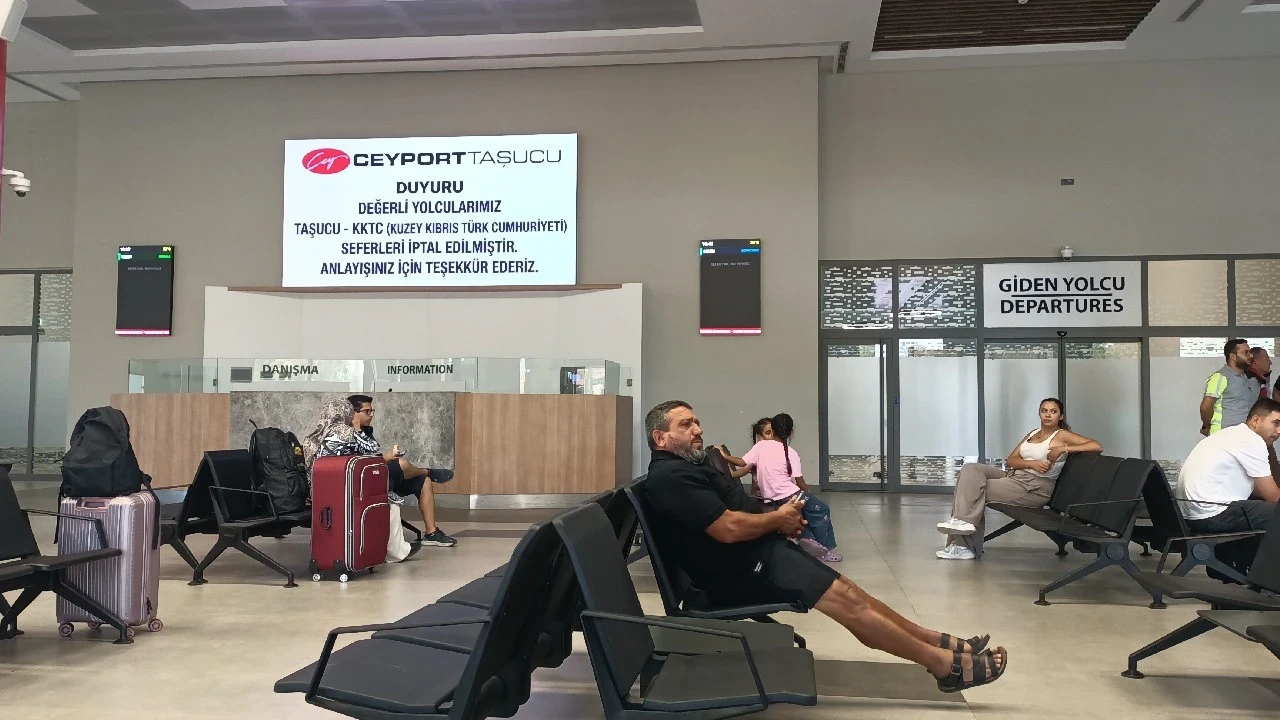 Mersin-Girne arasında denizden yolcu taşımacılığı yapılan seferler iptal edildi