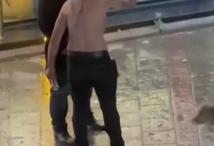 Jiletle çevresindekilere taşkınlık yapan kişinin öldürülmeden önceki görüntüleri ortaya çıktı  