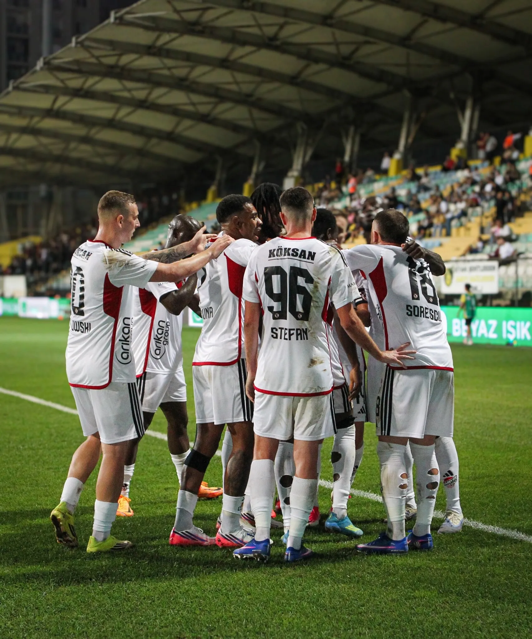 Gaziantep FK deplasmanda Eyüpspor karşısında 10 kişiyle kazandı! İşte maçın özeti