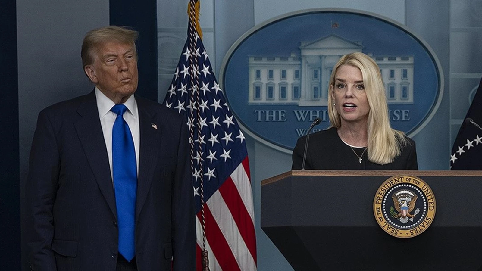 ABD Başkanı Trump, Adalet Bakanı Bondi'yi görevden aldığını duyurdu