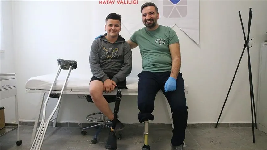Ampute protez teknikeri kendisi gibi uzuv kaybı yaşayanlara umut oluyor
