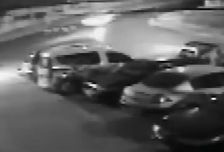Esenyurt'ta kontrolsüz dönüş yapan taksi motosiklete çarptı: 2 yaralı