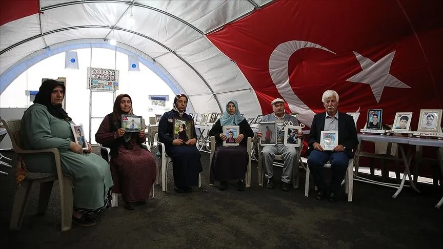Diyarbakır anneleri Ramazan Bayramı'nda da evlatları için nöbette