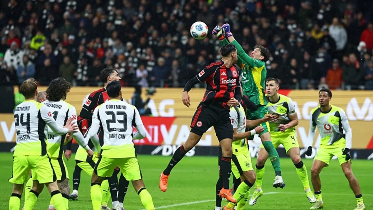 6 gollü düelloda Frankfurt ile Dortmund puanları paylaştı!