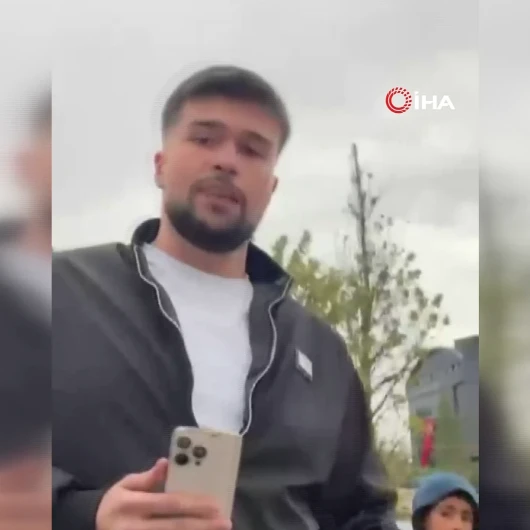 Trafikte Tartıştığı Sürücünün Önünü Kesip Kaydedildiğini Anlayınca Plakasını Söktü