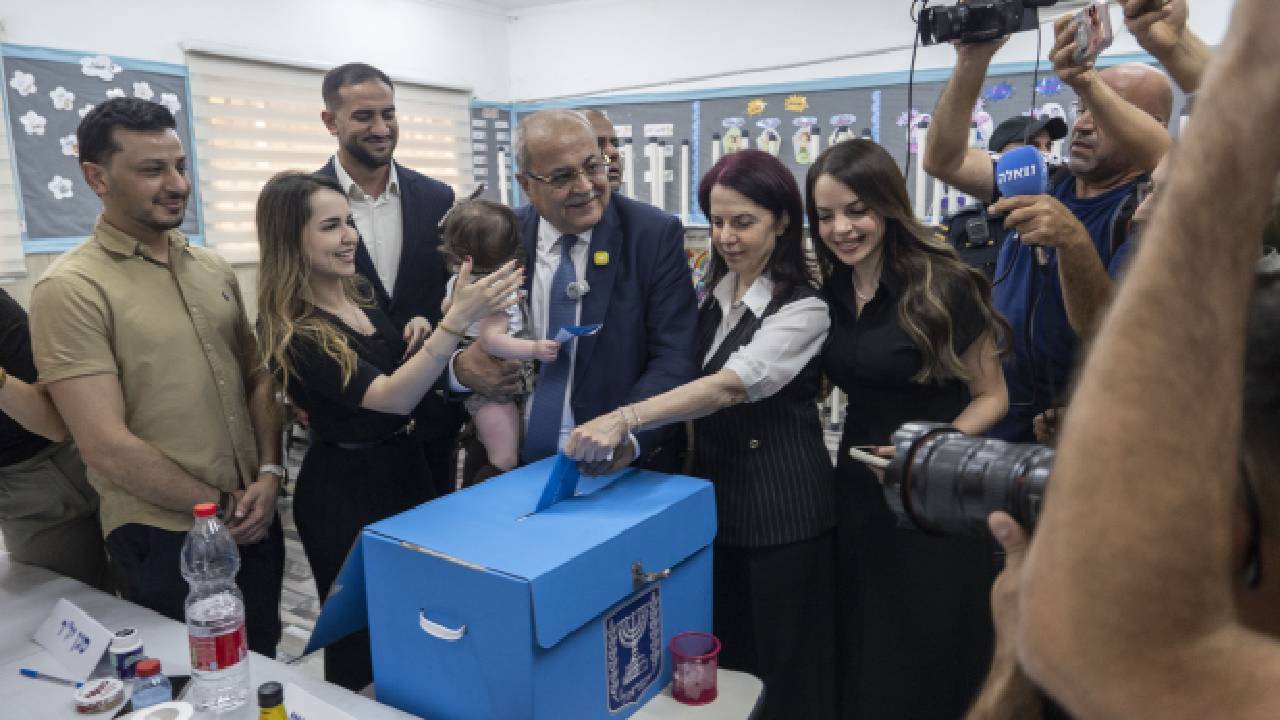 Netanyahu'ya Karşı İşbirliği Mesajı
