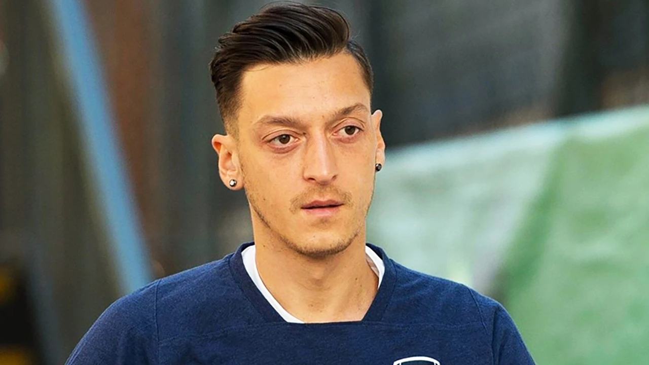 Mesut Özil: Bu isimler futbolumuzun marka değerine katkı sağlıyor