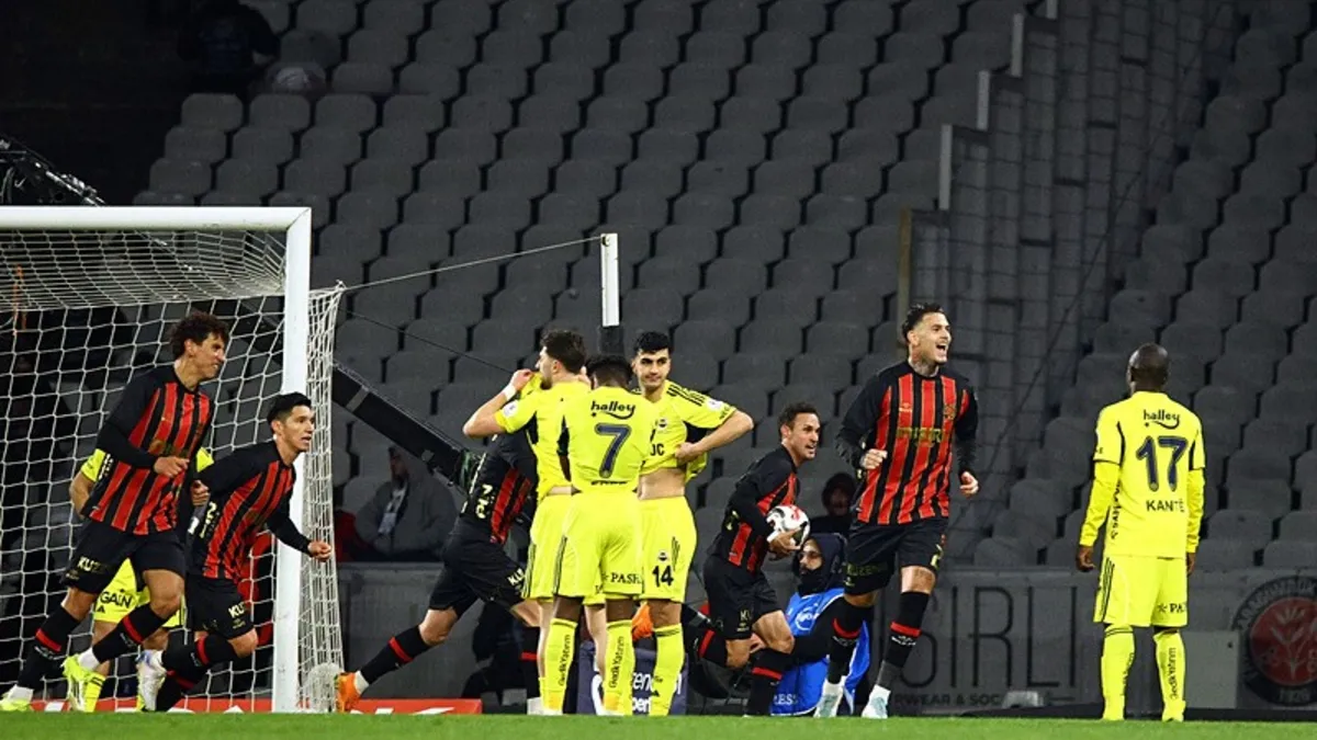 Mısırlı.com.tr Fatih Karagümrük evinde Fenerbahçe'yi mağlup etti!