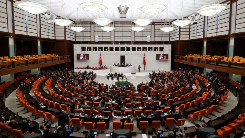 Türkiye-Hong yatırım anlaşması yürürlüğe girdi