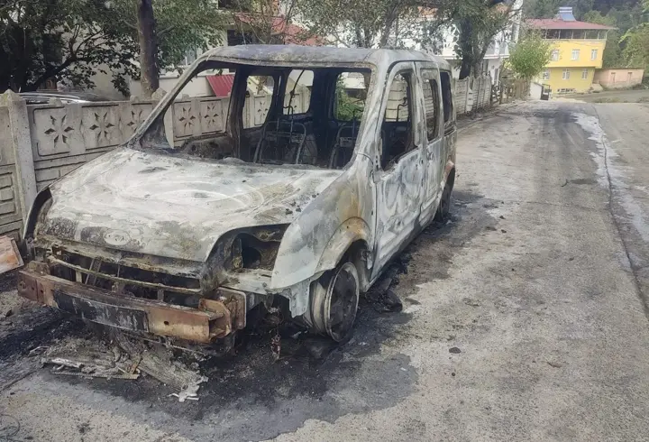 Samsun'da şehit babasına ait araç kundaklandı