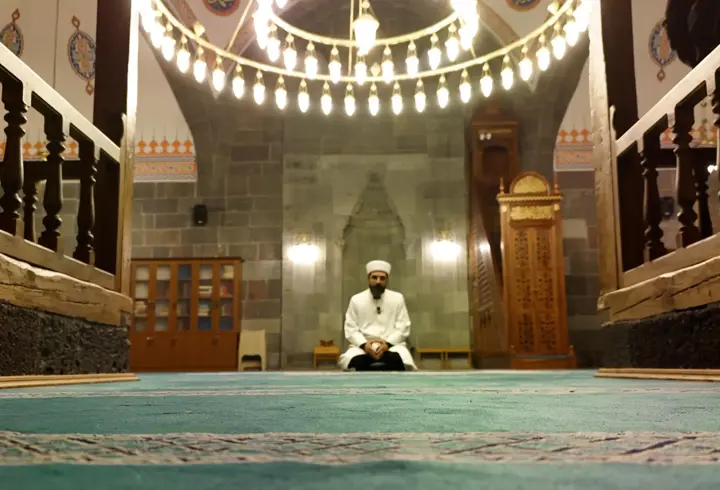 Bu dua sadece teravih namazları sonrası Erzurum’da okunuyor
