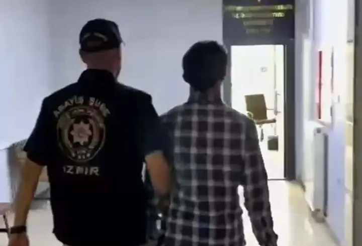 İzmir'de 30 Yıl 8 Ay Hapis Cezası Aranan Firari Yakalandı