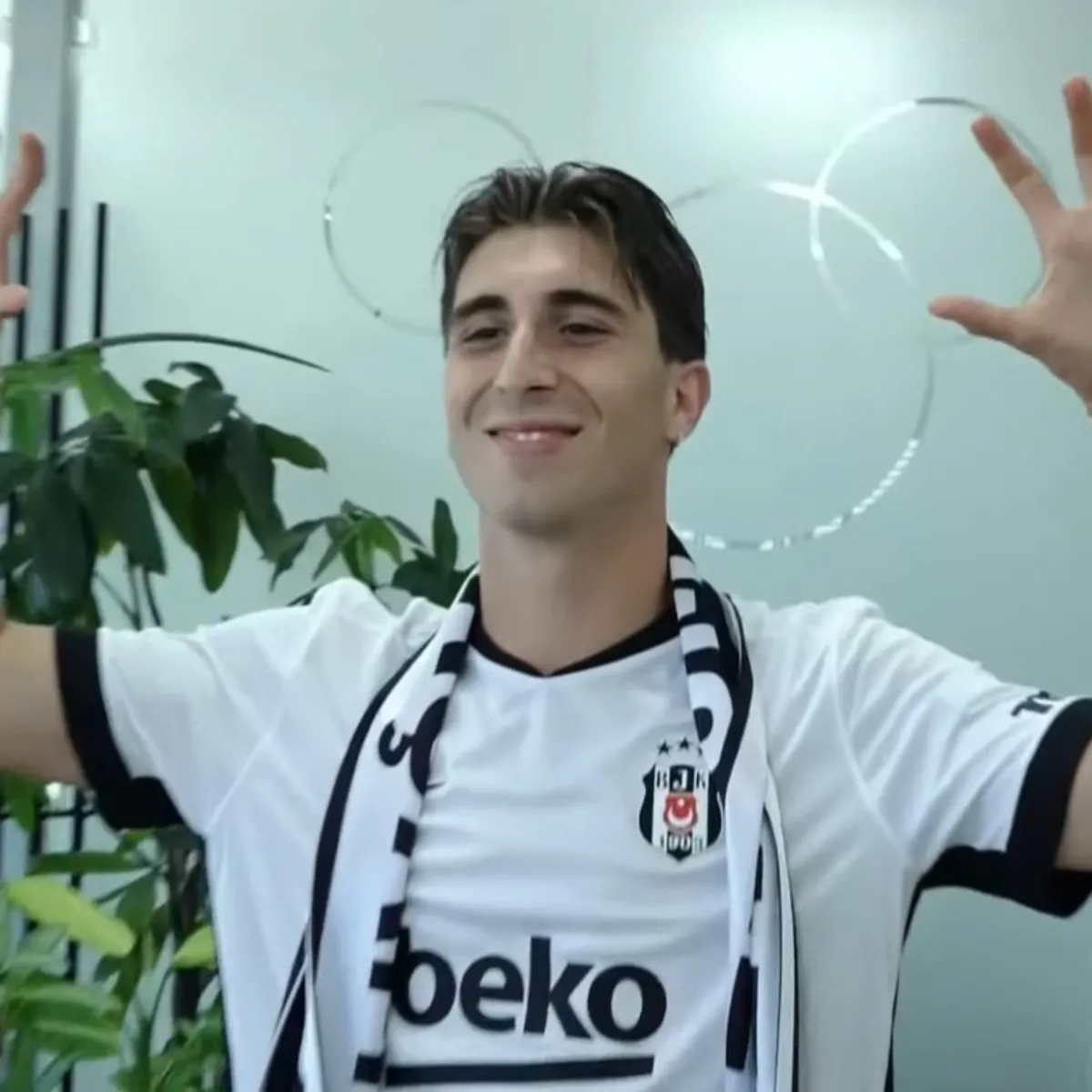 Beşiktaş'ın yeni transferi Fabio Miretti İstanbul'a geldi!