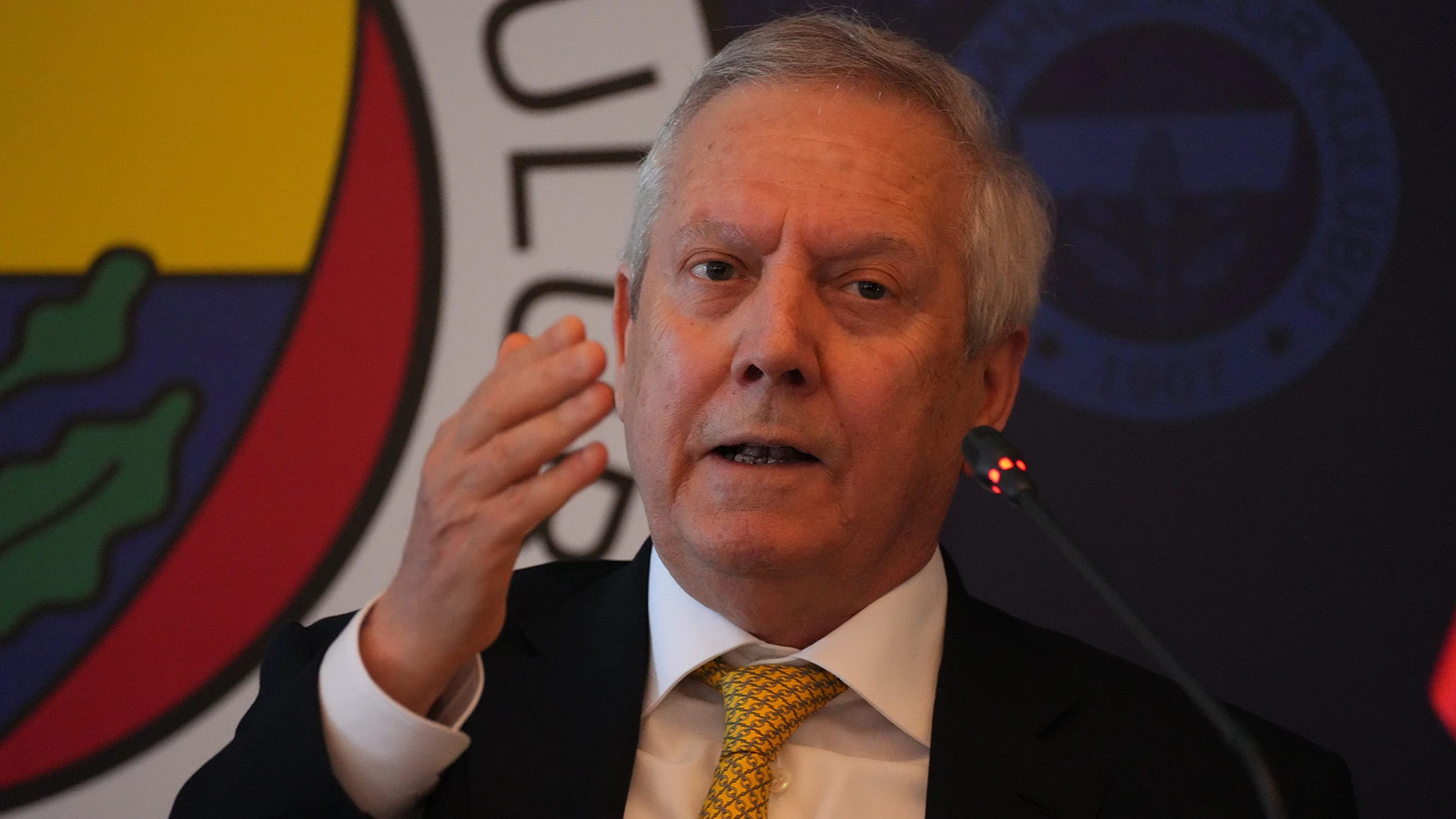 Aziz Yıldırım, Fenerbahçe'de yapılacak olan seçimde aday olmayacak