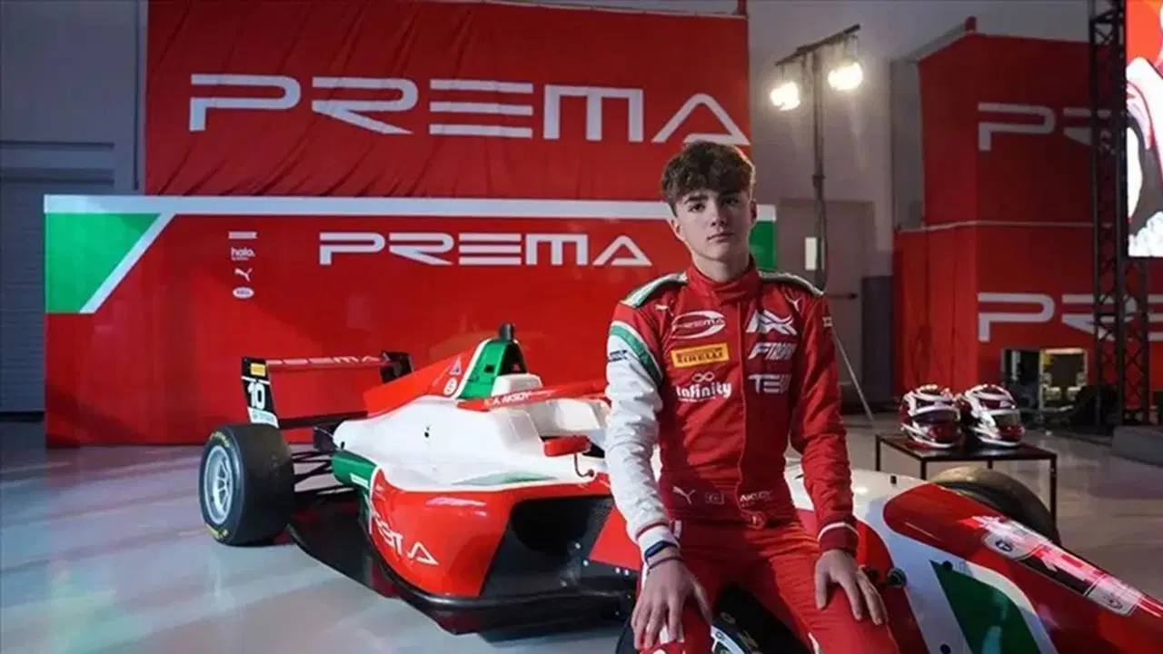 Formula 1 Yolunda Büyük Adım: 16 Yaşındaki Türk Pilot Ferrari'de