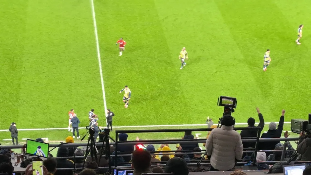 Sidiki Cherif ilk kez Fenerbahçe formasını giydi!
