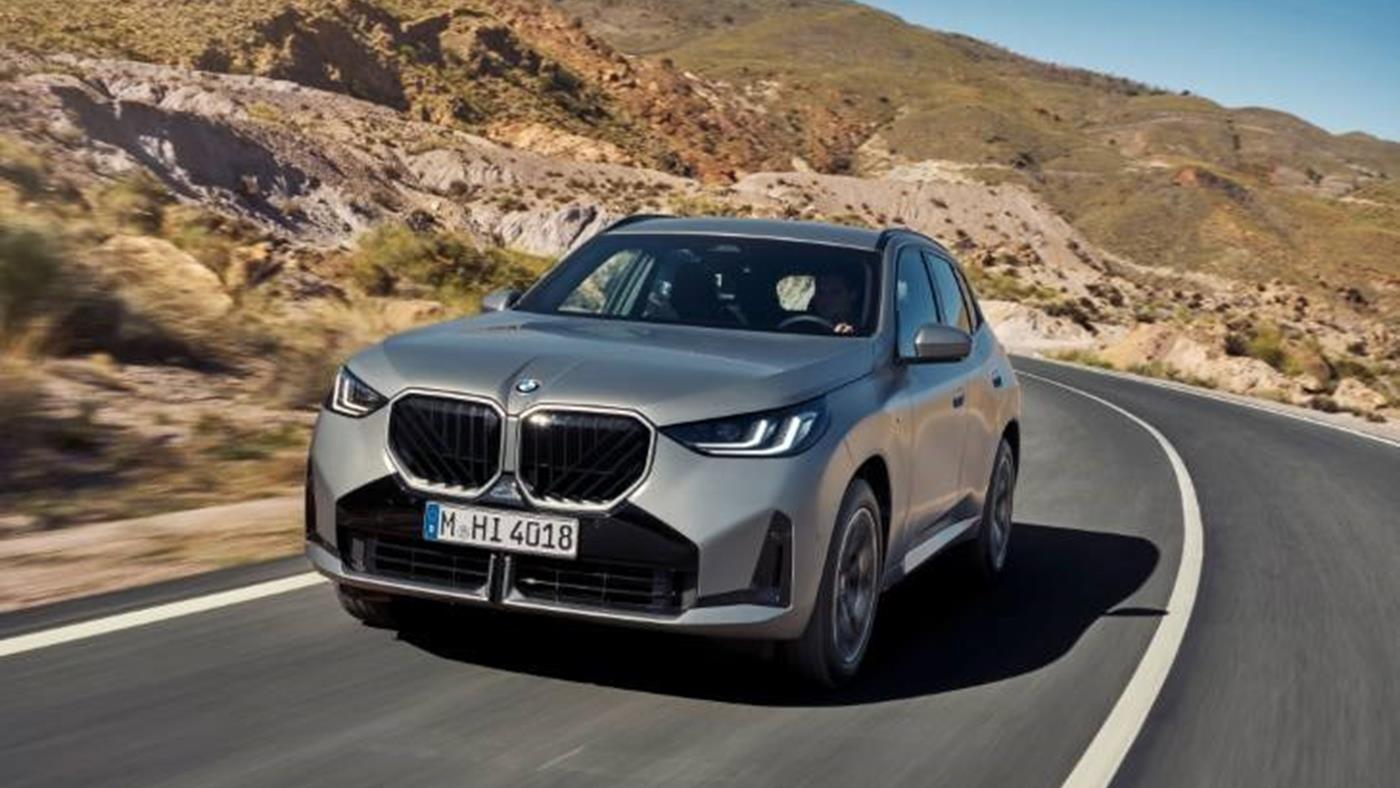 BMW X3 20, Türkiye'ye özel motor seçeneğiyle satışa sunuldu