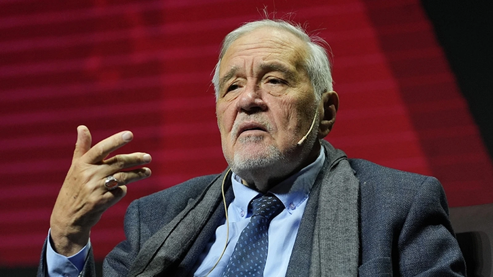 Prof. Dr. İlber Ortaylı kalp krizi geçirdi! Durumu kritik
